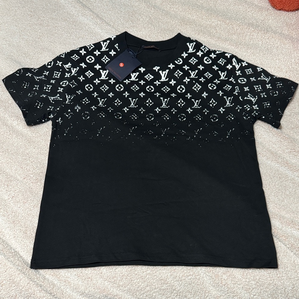 Louis Vuitton Monogram Black and White Tee